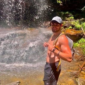 Meet your Posher, Gerard